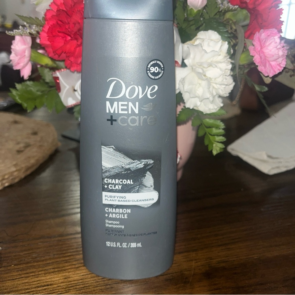 Dove Men+Care Charcoal & Clay Cleanser - Gray